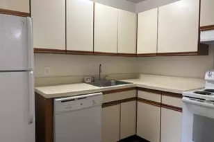 117 Treetop Ct, Bloomingdale, NJ 07403 - Photo 3
