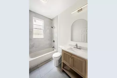 132 Bayview Ave #1, Jersey City, NJ 07305 - Photo 11