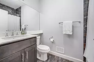 18 Thorne St, Jersey City, NJ 07307 - Photo 17