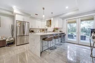 18 Thorne St, Jersey City, NJ 07307 - Photo 5