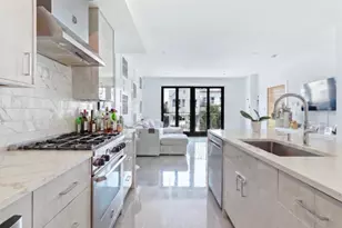 290 Griffith St, Jersey City, NJ 07307 - Photo 9