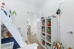 290 Griffith St, Jersey City, NJ 07307 - Photo 19