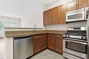 4 Constellation Pl, Jersey City, NJ 07305 - Photo 9