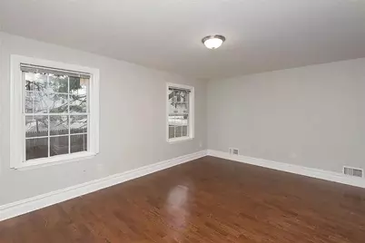 28 Van Cleef St #2, Jersey City, NJ 07305 - Photo 5