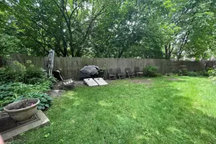 11 Cuneo Pl, Jersey City, NJ 07307 - Photo 5