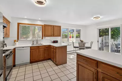 126 West 33rd St, Bayonne, NJ 07002 - Photo 7