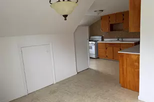 654 Chase Ave, Lyndhurst Township, NJ 07071 - Photo 13