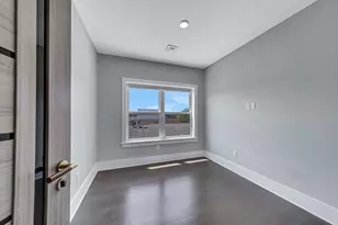 76 Corbin Ave, Jersey City, NJ 07306 - Photo 19