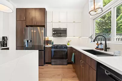 304 9th St, Jersey City, NJ 07302 - Photo 9