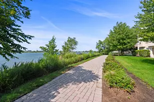 209 Blue Heron Dr, Secaucus, NJ 07094 - Photo 49
