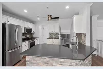 209 Blue Heron Dr, Secaucus, NJ 07094 - Photo 11