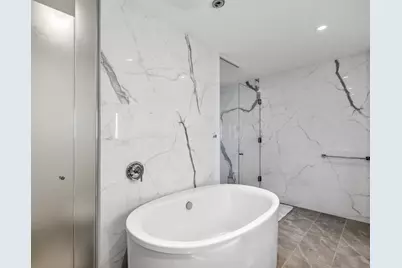 800 Avenue At Port Imperial #7030, Weehawken, NJ 07086 - Photo 17