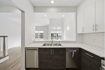 764 New Bridge Rd #2H, Teaneck Township, NJ 07666 - Photo 5