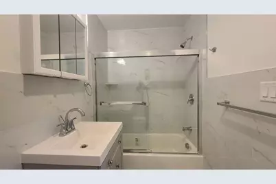 100 Griffith St #3R, Jersey City, NJ 07307 - Photo 9