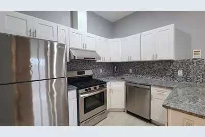 100 Griffith St #3R, Jersey City, NJ 07307 - Photo 5