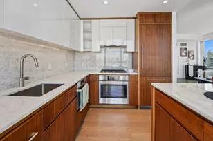 75 Park Ln S, Jersey City, NJ 07310 - Photo 9