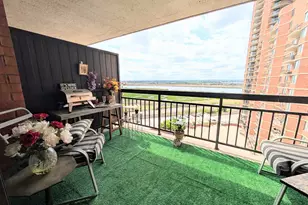 918 Harmon Cove Tower, Secaucus, NJ 07094 - Photo 21
