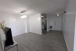 918 Harmon Cove Tower, Secaucus, NJ 07094 - Photo 5