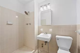 100 Manhattan Ave, Union City, NJ 07087 - Photo 17