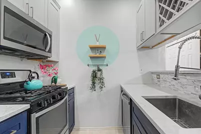 111 Cottonwood St, Jersey City, NJ 07305 - Photo 7