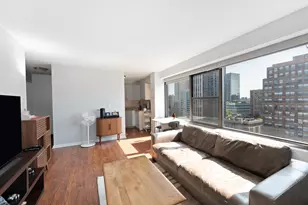 135 Montgomery St, Jersey City, NJ 07302 - Photo 1