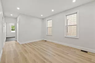 81 Humphrey Ave, Bayonne, NJ 07002 - Photo 9
