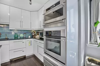 551 Observer Highway #14D, Hoboken, NJ 07030 - Photo 5