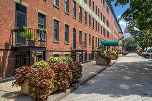 167 Wayne St, Jersey City, NJ 07302 - Photo 1