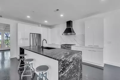 8 Creekside Ct, Secaucus, NJ 07094 - Photo 5
