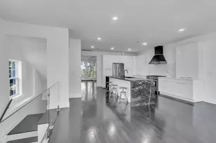 8 Creekside Ct, Secaucus, NJ 07094 - Photo 7