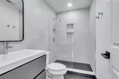 8 Creekside Ct, Secaucus, NJ 07094 - Photo 21