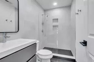 8 Creekside Ct, Secaucus, NJ 07094 - Photo 21
