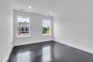 8 Creekside Ct, Secaucus, NJ 07094 - Photo 17