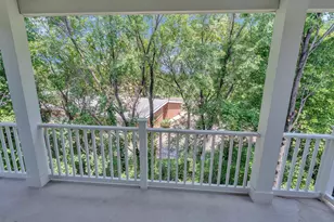 8 Creekside Ct, Secaucus, NJ 07094 - Photo 35