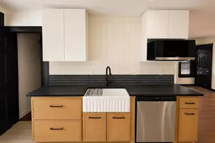 9 Silver St, Bayonne, NJ 07002 - Photo 5