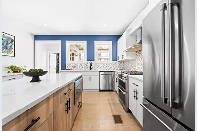 135 Grace St, Jersey City, NJ 07307 - Photo 9