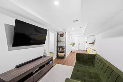 135 Grace St, Jersey City, NJ 07307 - Photo 19