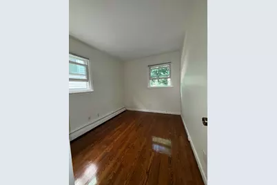 696 Avenue E #Floor 1, Bayonne, NJ 07002 - Photo 5