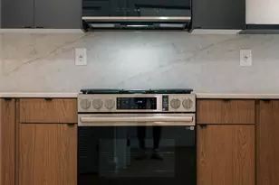 892 Summit Ave, Jersey City, NJ 07307 - Photo 7