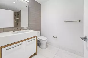 75 Park Ln S, Jersey City, NJ 07310 - Photo 21