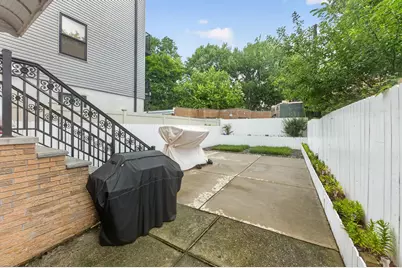 128 Sherman Pl, Jersey City, NJ 07307 - Photo 33