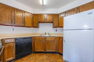 418 Harmon Cove Tower, Secaucus, NJ 07094 - Photo 9