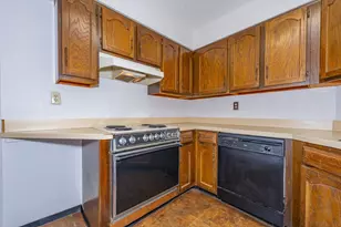 418 Harmon Cove Tower, Secaucus, NJ 07094 - Photo 11