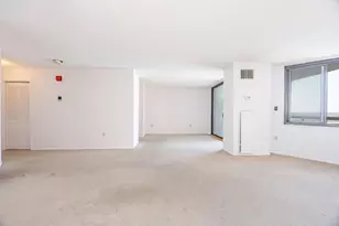 418 Harmon Cove Tower, Secaucus, NJ 07094 - Photo 17