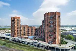 418 Harmon Cove Tower, Secaucus, NJ 07094 - Photo 3