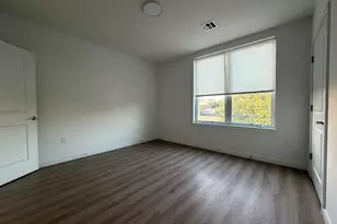 306 Bergen Ave, Jersey City, NJ 07305 - Photo 11