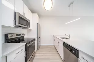 16 Bennett St, Jersey City, NJ 07304 - Photo 3