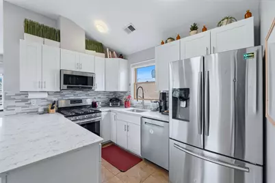 81 Nelson Ave #2X, Jersey City, NJ 07307 - Photo 9