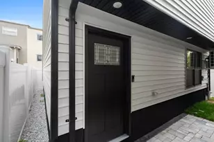 13 Wegman Ct, Jersey City, NJ 07305 - Photo 9