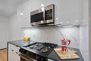 13 Wegman Ct, Jersey City, NJ 07305 - Photo 29